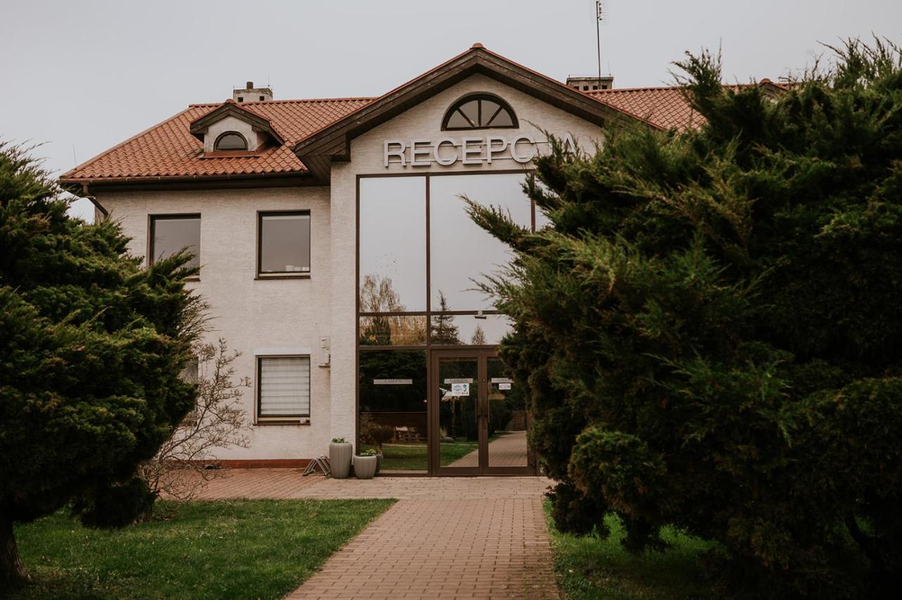 Hotel Garden Oleśnica Eksteriør bilde