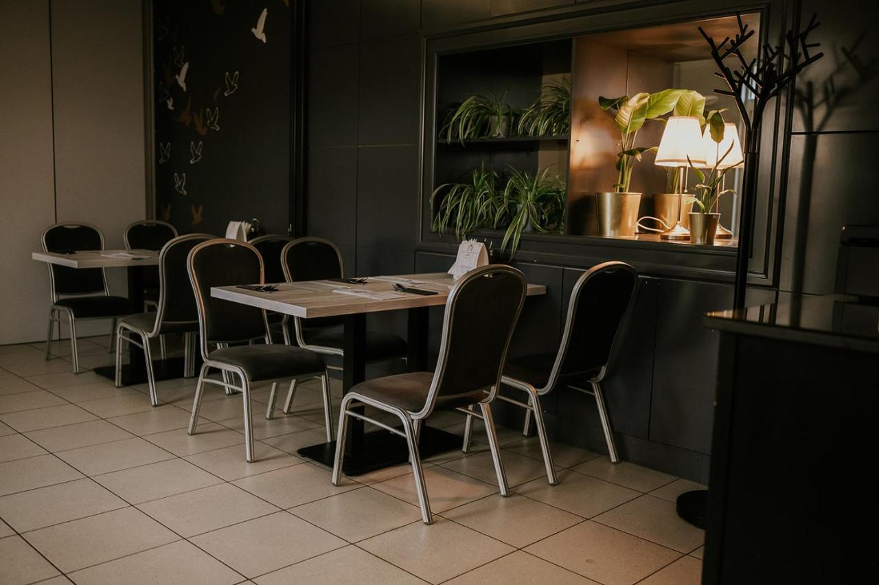 Hotel Garden Oleśnica Eksteriør bilde
