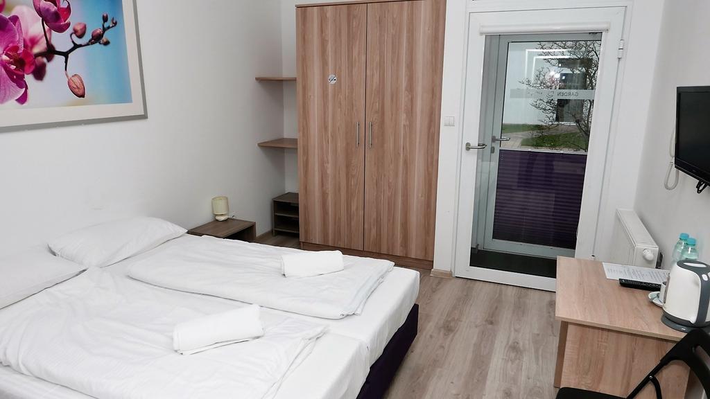 Hotel Garden Oleśnica Eksteriør bilde