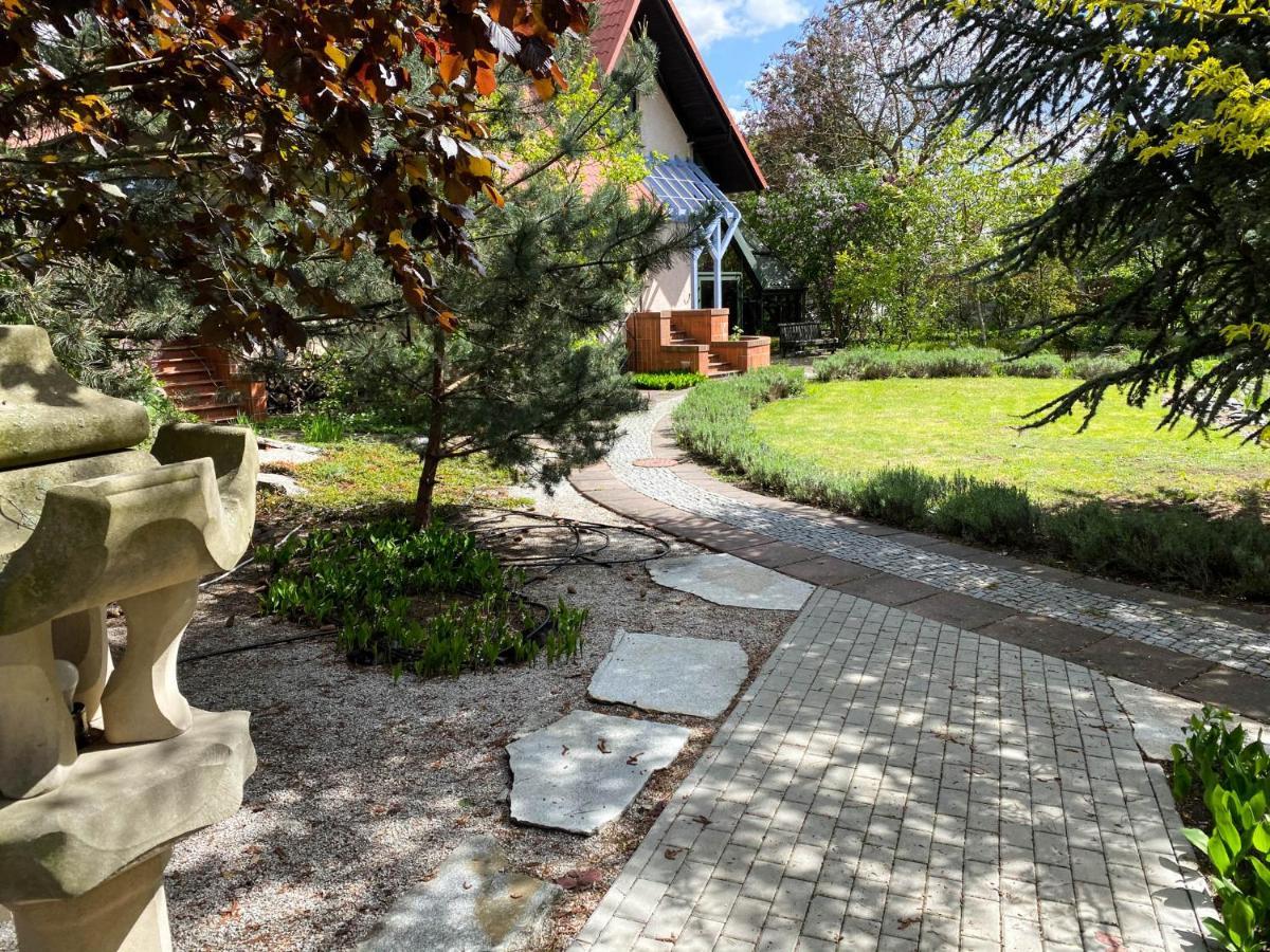 Hotel Garden Oleśnica Eksteriør bilde